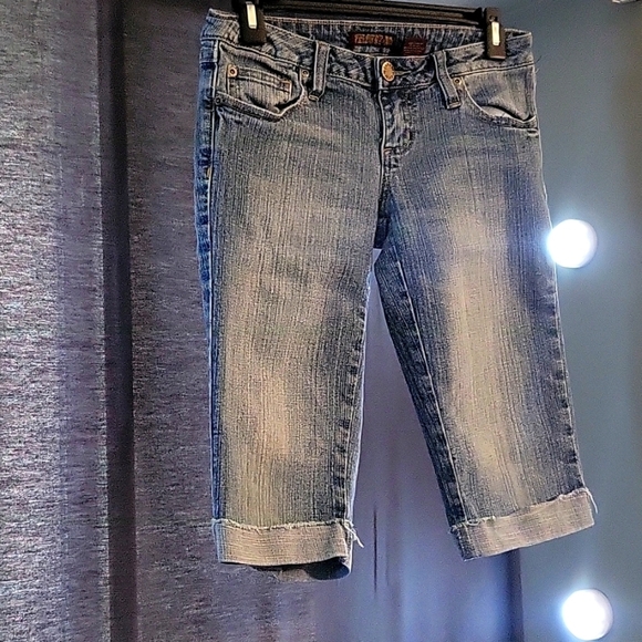 ZD Pants - Knee length Jean shorts